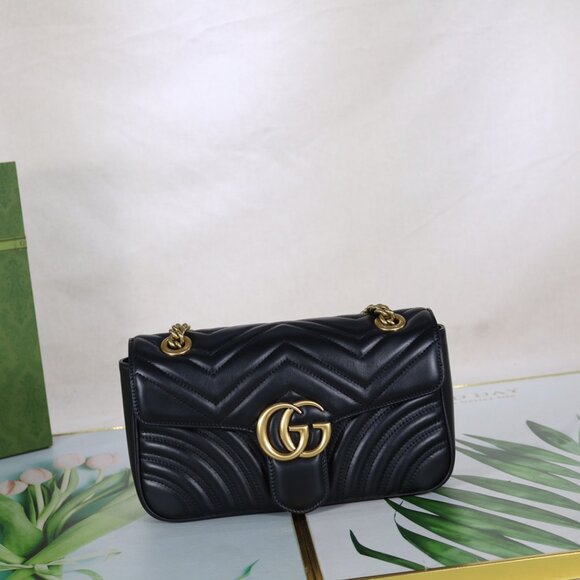 GUCCI Marmont Crossbody Shoulder Bag - Picture 1 of 9